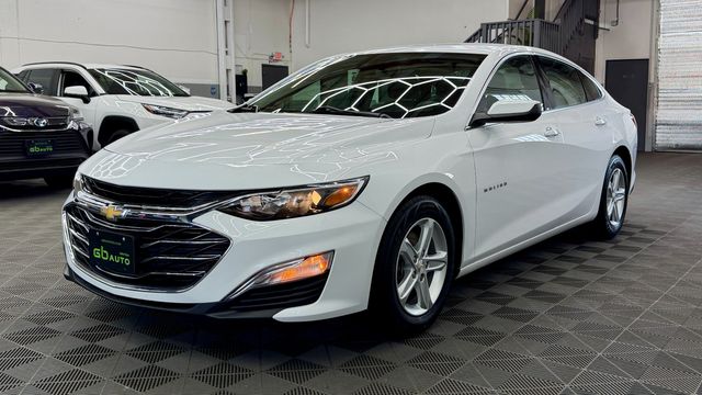 White 2020 Chevrolet Malibu Sedan Front-Wheel Drive Continuously Variable Transmission