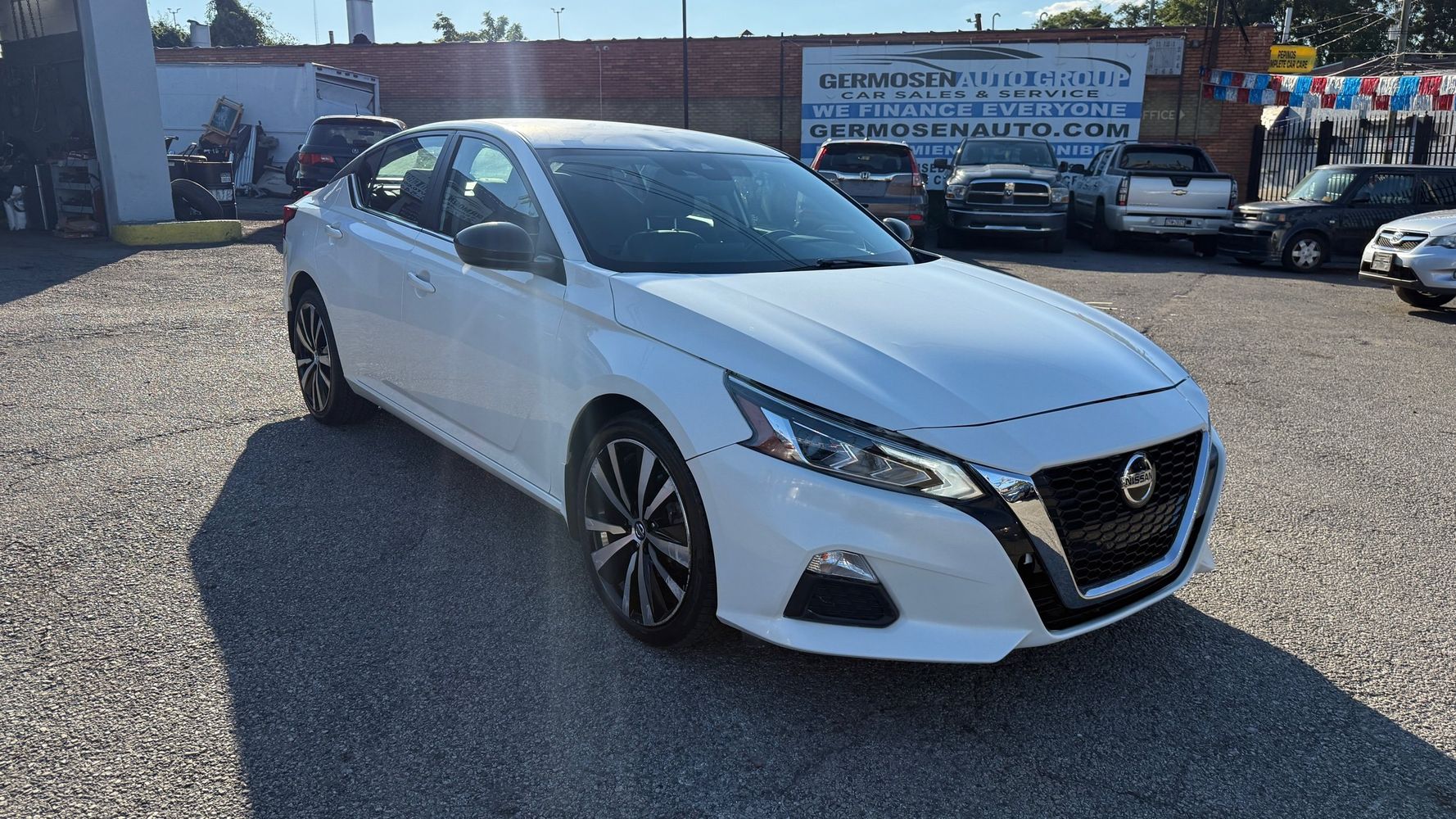 2020 Nissan Altima 2.5 SR photo 6