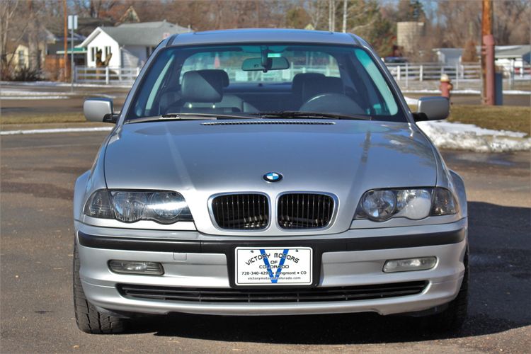 2001 BMW 325XI AWD | Victory Motors of Colorado