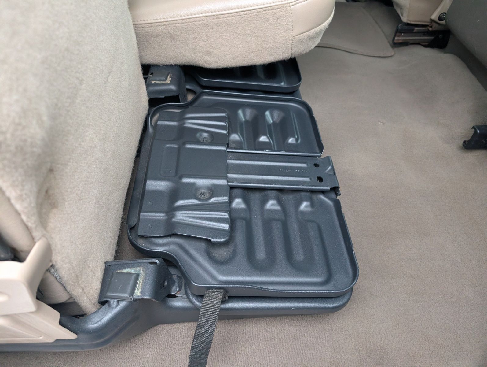 2004 Ford F-350 Super Duty 208