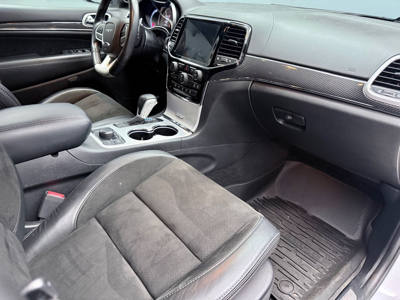 2021 Jeep Grand Cherokee SRT8 photo 11