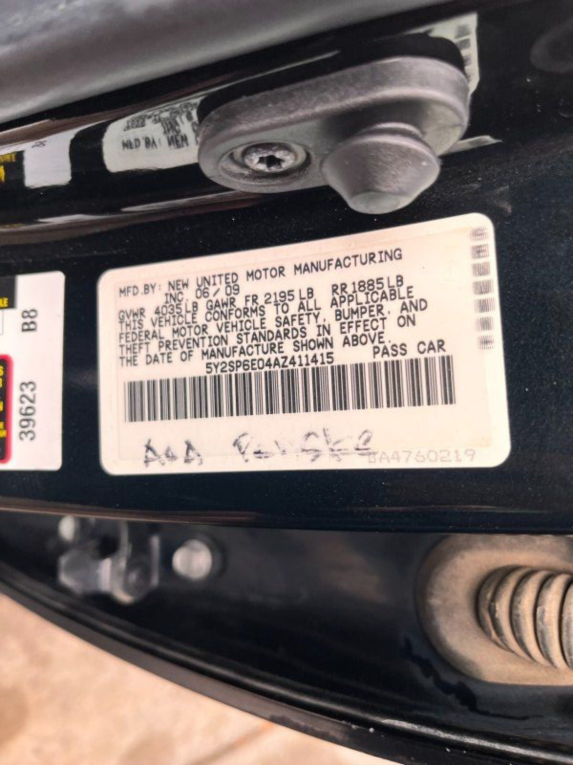 2010 Pontiac Vibe - Black exterior view 12