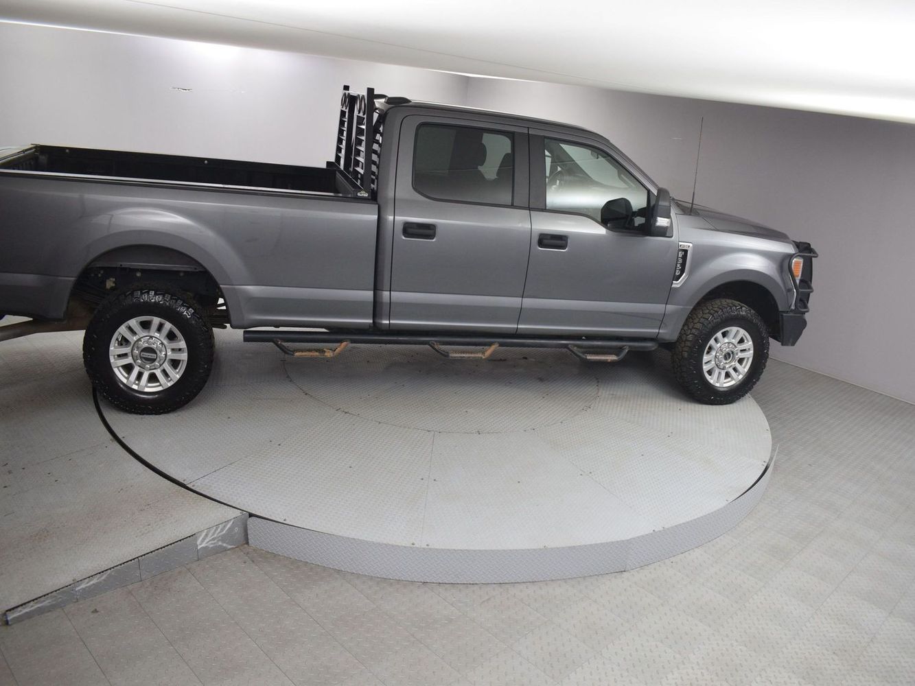 2022 Ford F-350 Super Duty XL photo 8