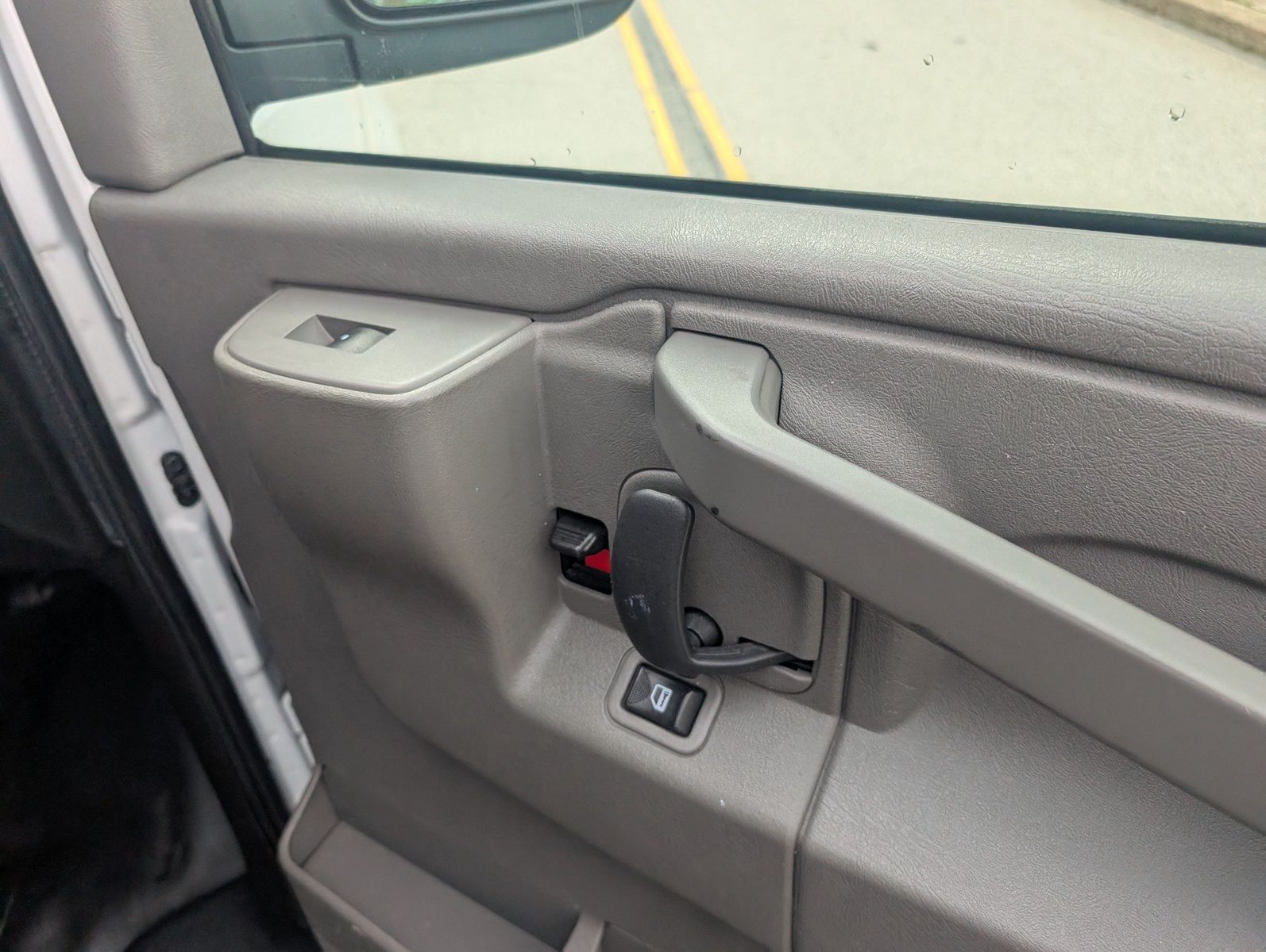2020 GMC Savana Cargo 24