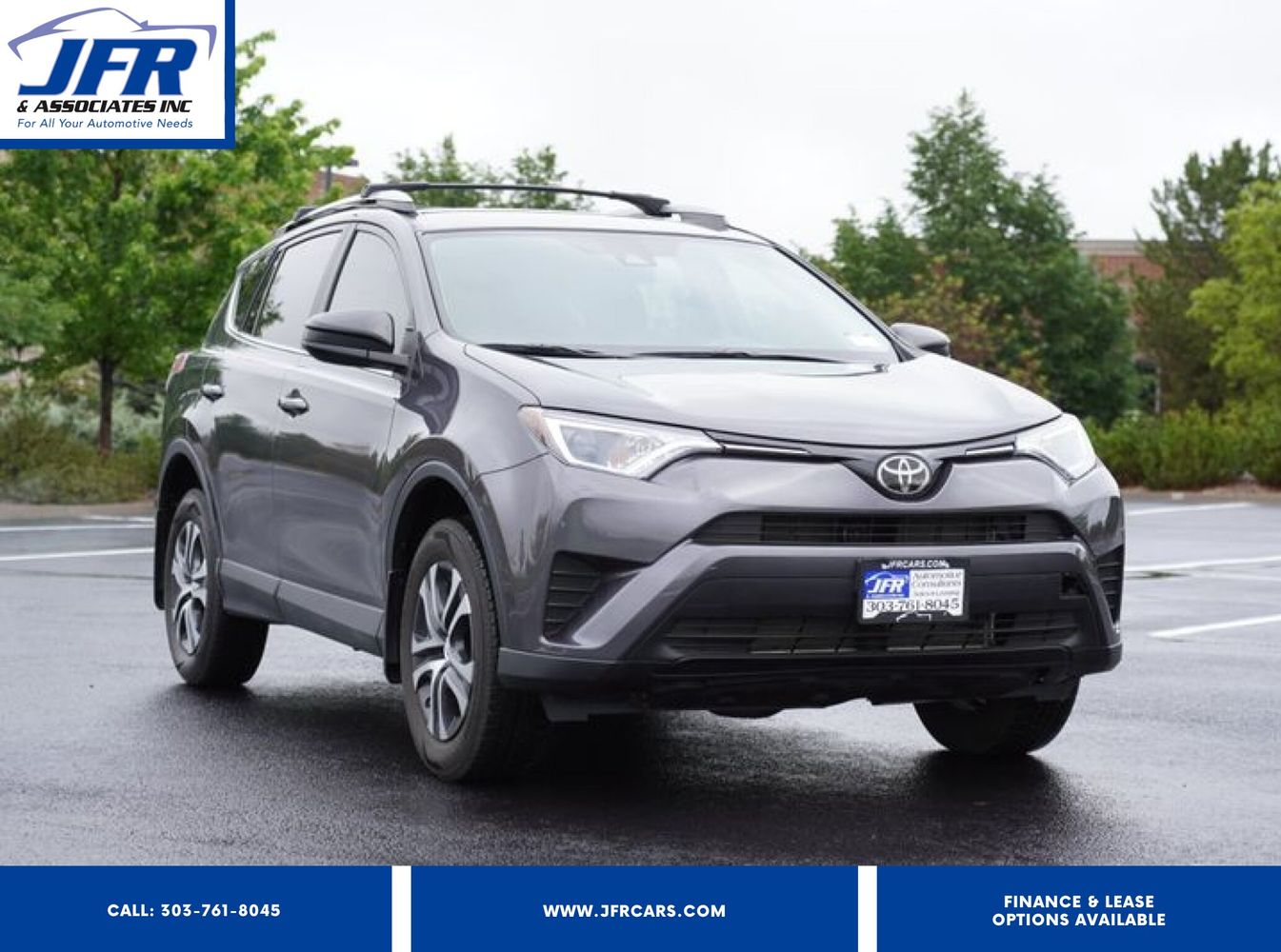 2018 Toyota RAV4 LE AWD's photo