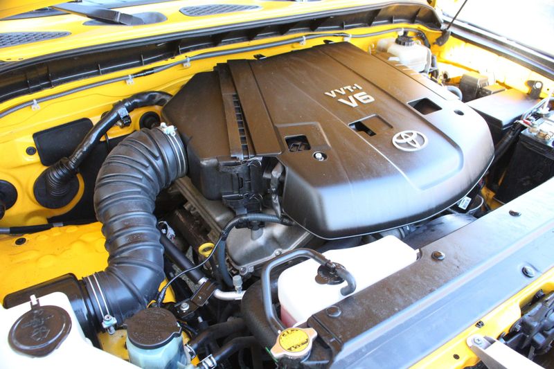 2007 Toyota FJ Cruiser Photos