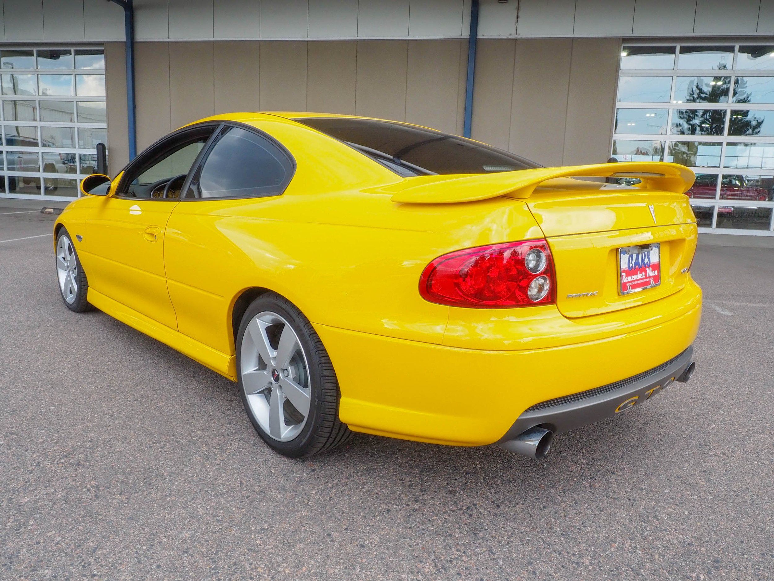 2005 Pontiac GTO Yellow 