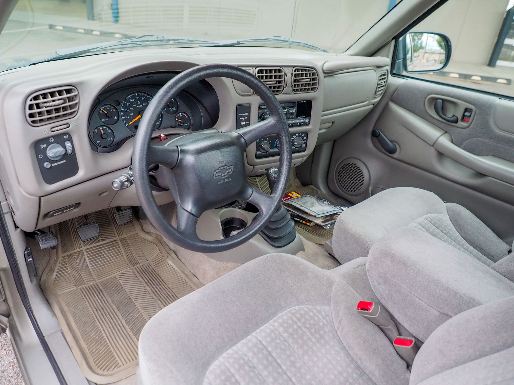 1999 Chevrolet S-10 35