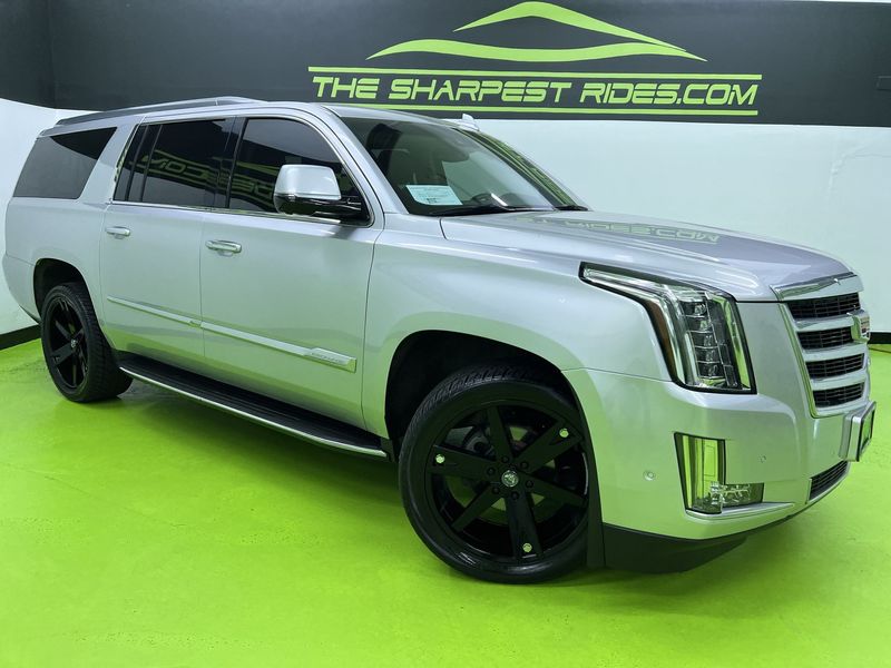 Silver 2018 Cadillac Escalade ESV Luxury 4WD SUV / Crossover Four-Wheel Drive Automatic
