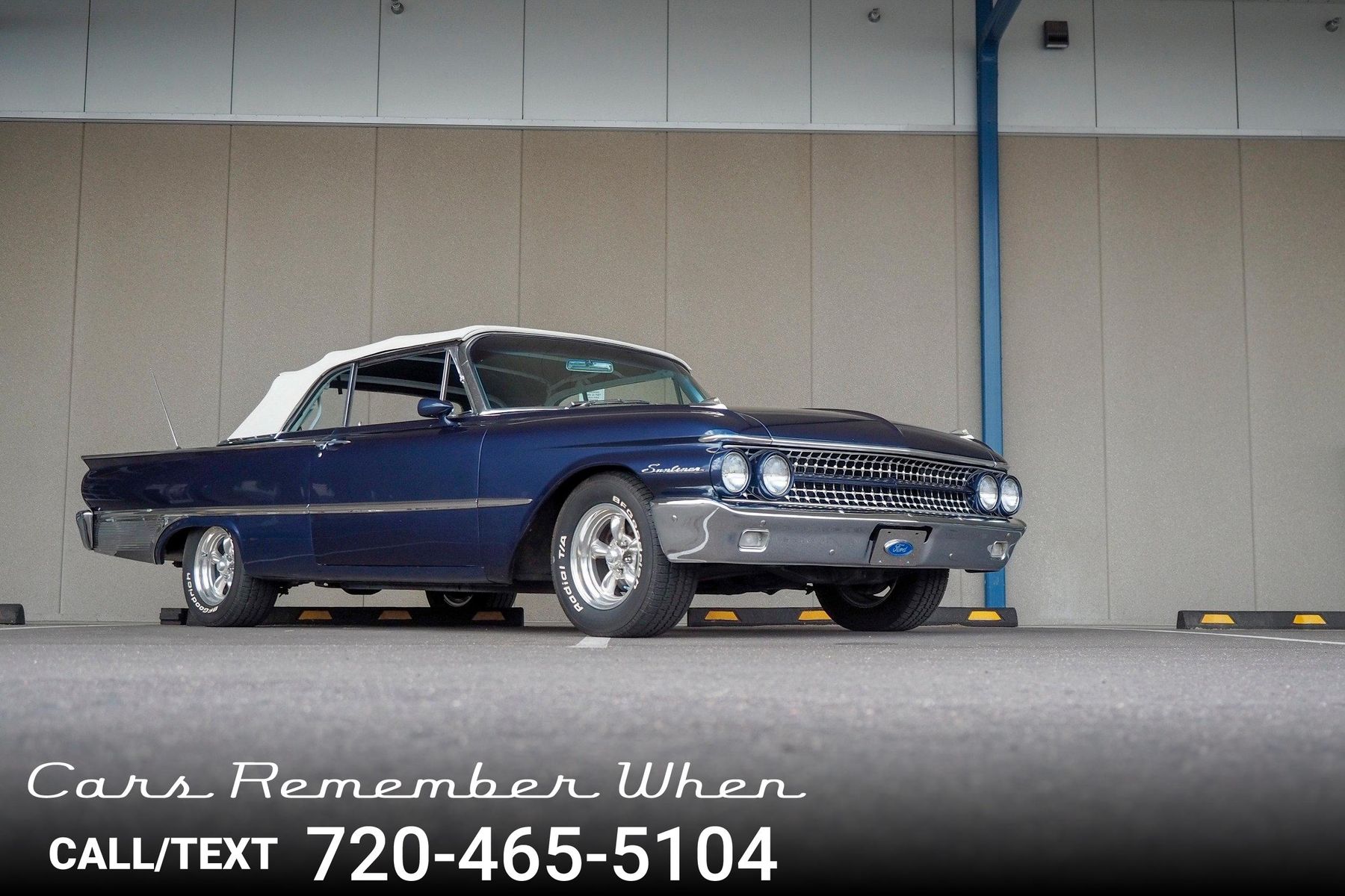 1961 Ford Galaxie Sunliner | Cars Remember When, image size:1800x1200