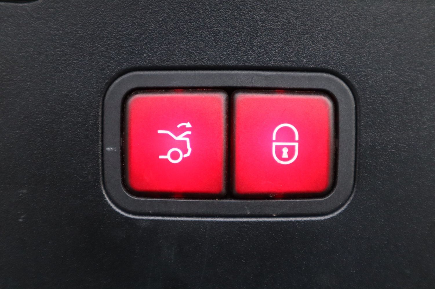 2008 Mercedes-Benz CLS 550 | Victory Motors of Colorado