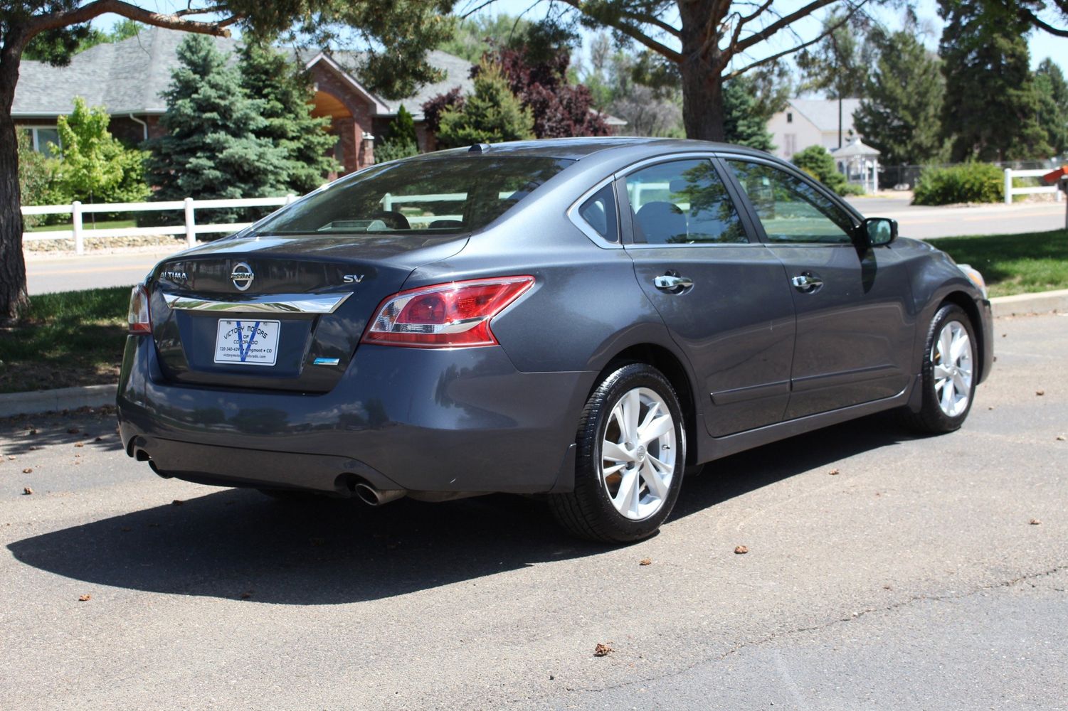 2013 Nissan Altima 2.5 SV | Victory Motors of Colorado