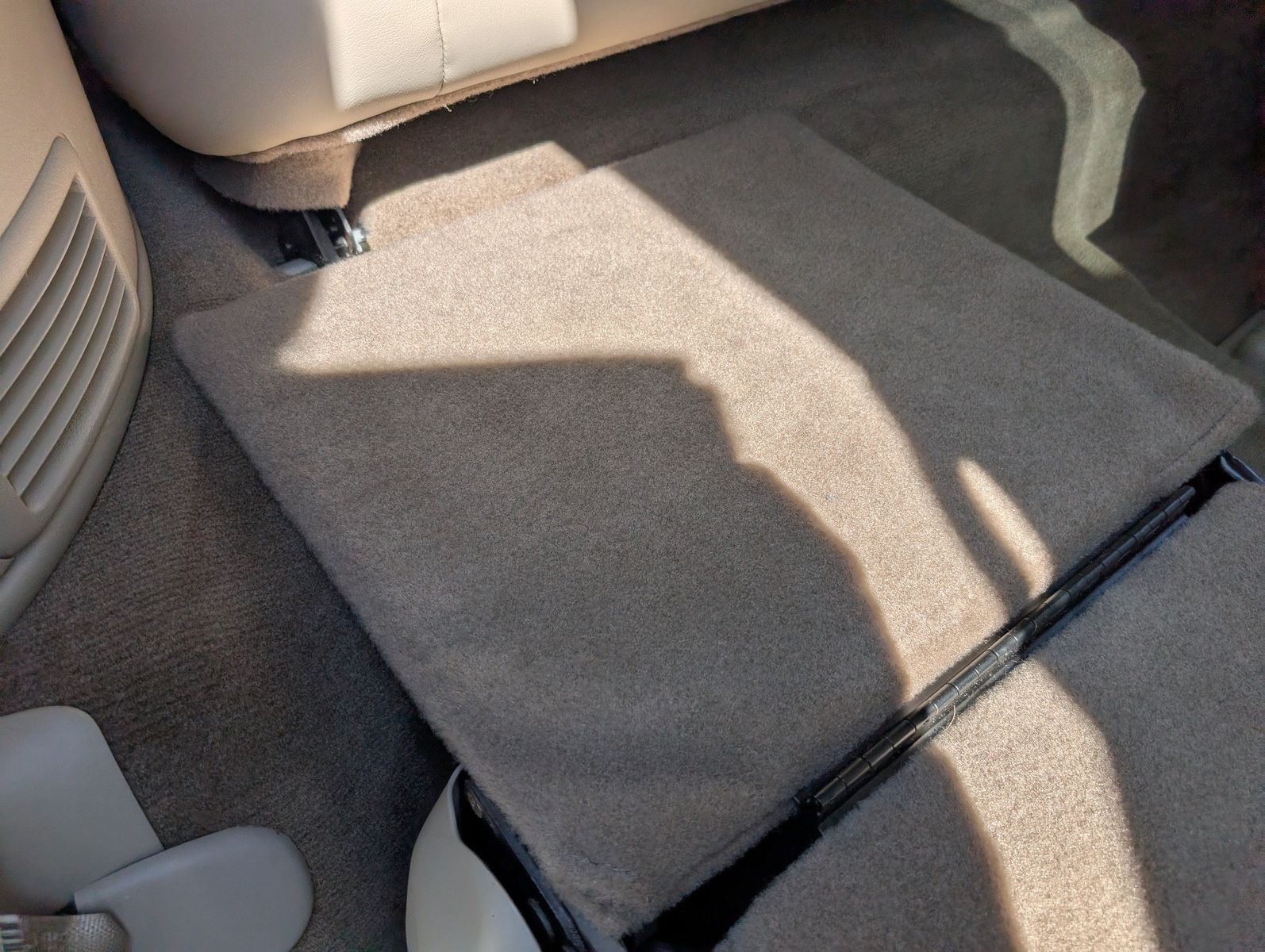 2004 Cadillac Escalade ESV 178