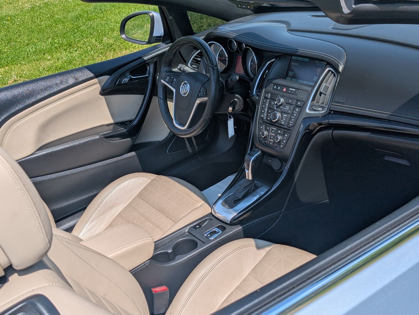 2016 Buick Cascada 29