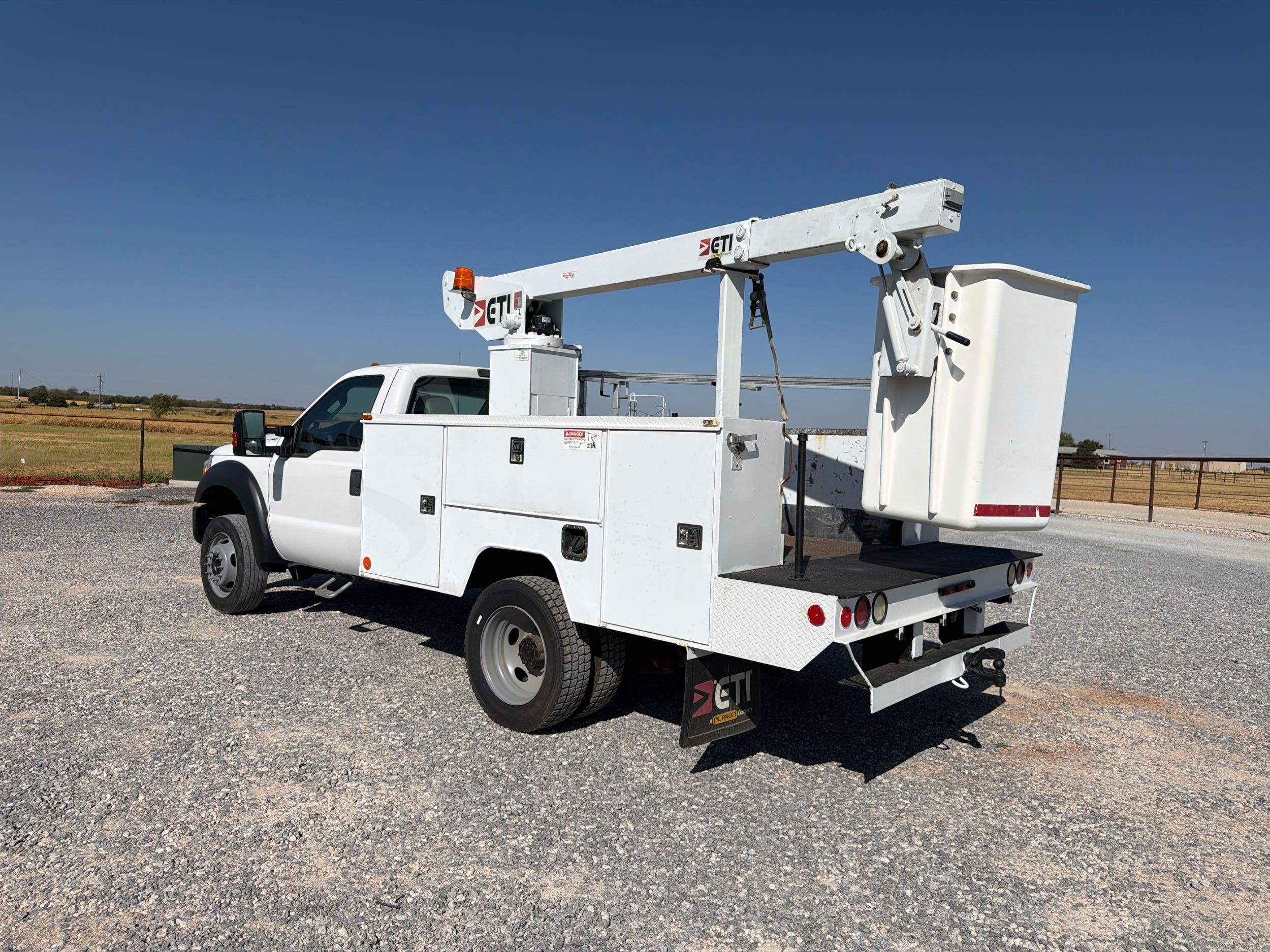 2016 Ford F-450 Super Duty Chassis Cab XL - Photo 6