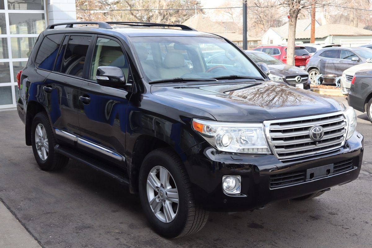 2013 Toyota Land Cruiser 