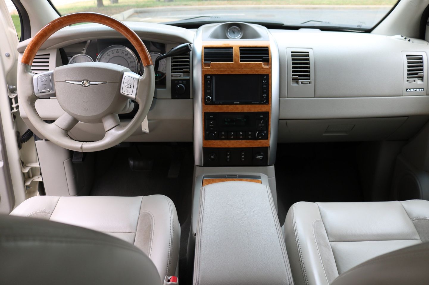 2008 Chrysler Aspen Limited | Victory Motors of Colorado