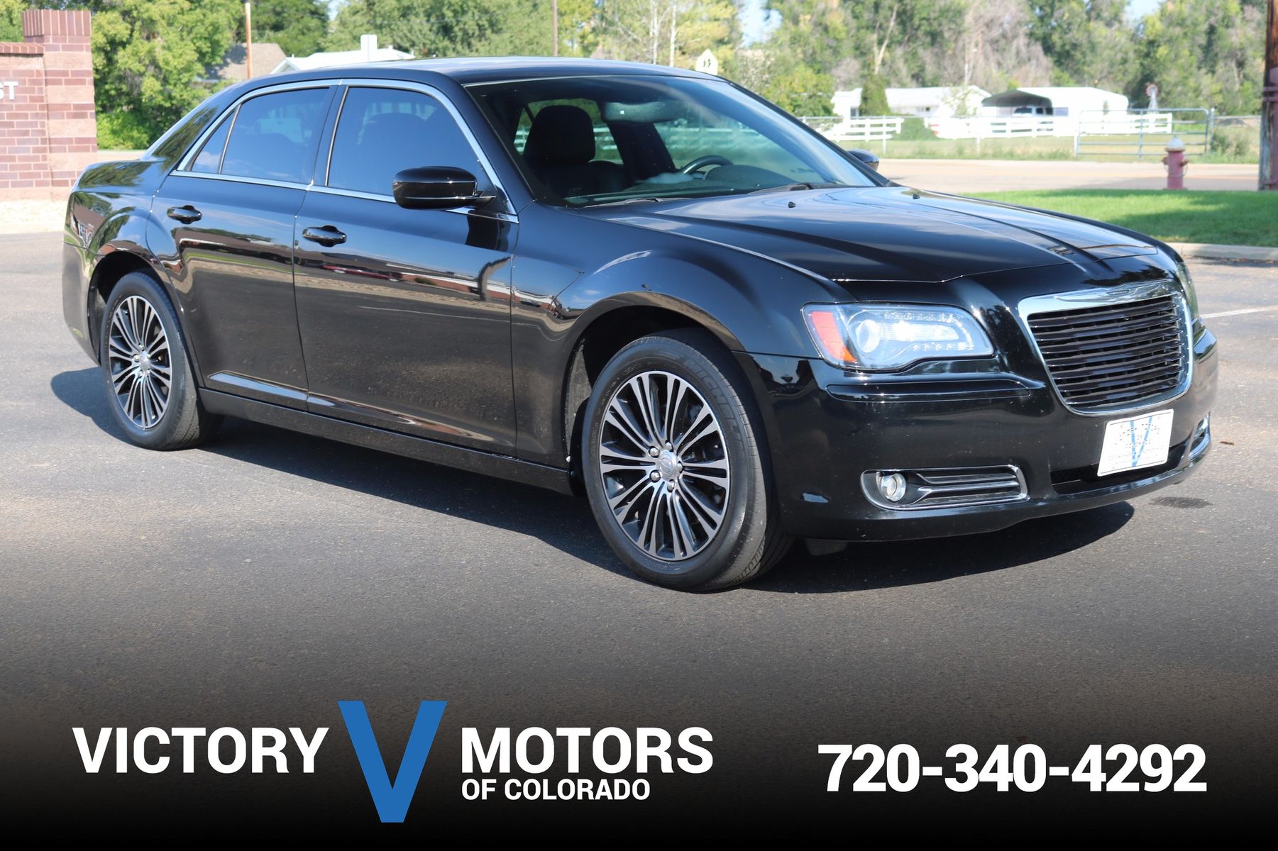 2014 Chrysler 300 S Victory Motors of Colorado