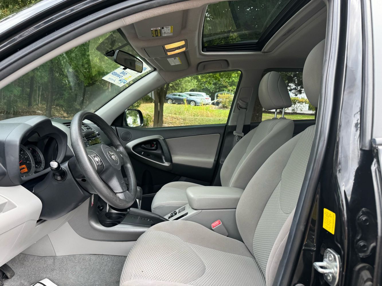 2011 Toyota RAV4 Base photo 14