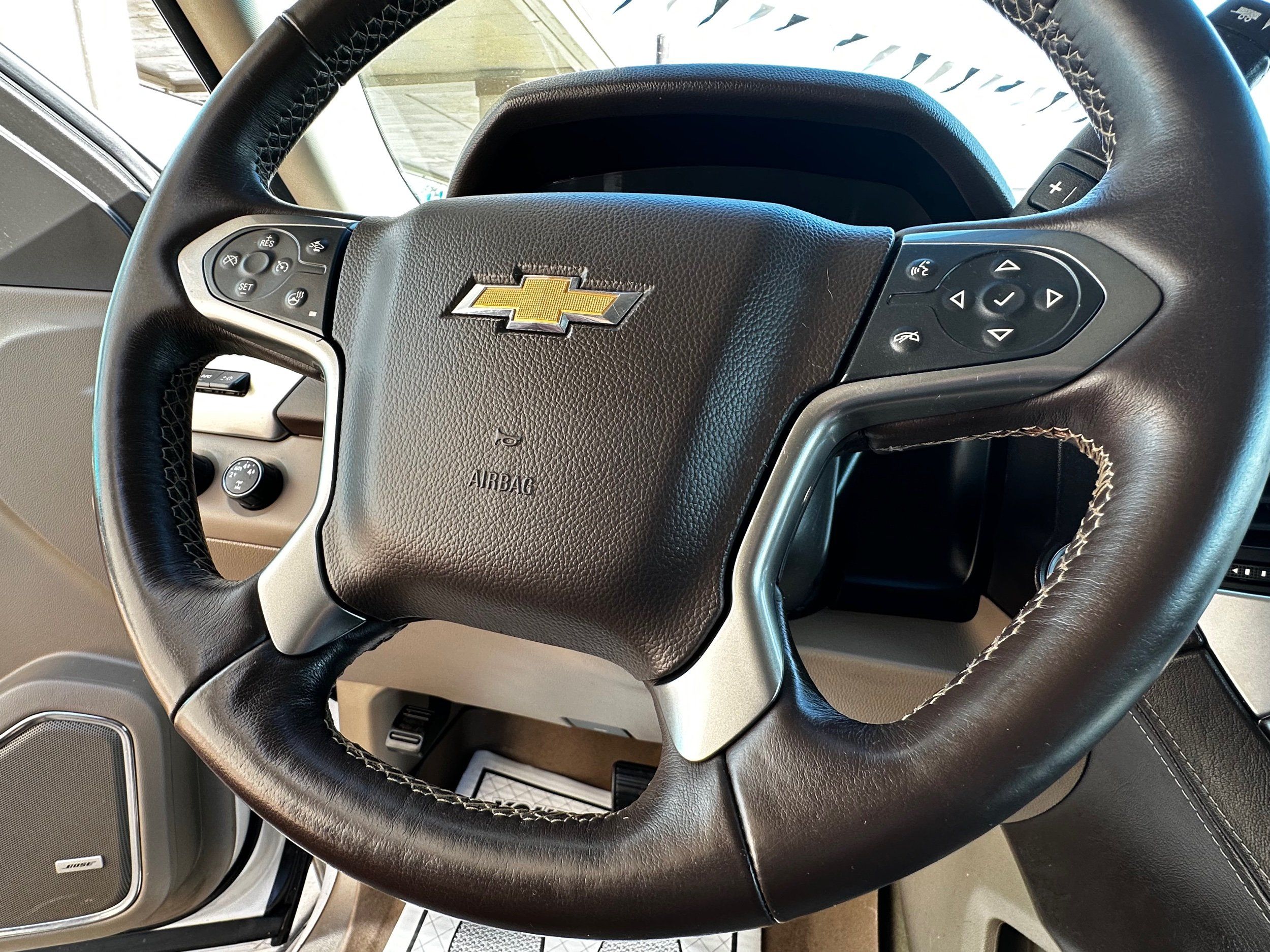 2016 Chevrolet Suburban LTZ photo 10