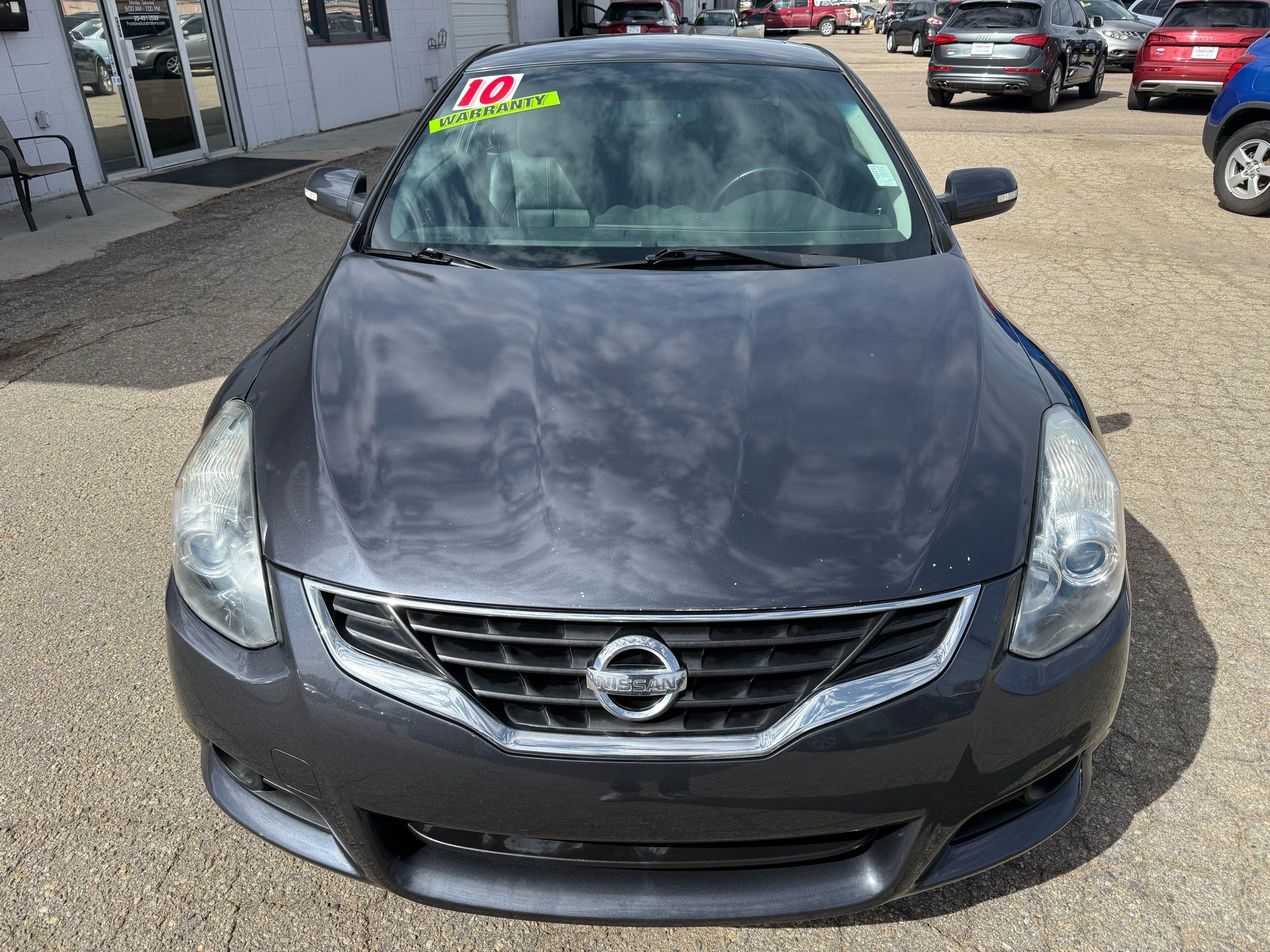 2010 Nissan Altima 3.5 SR photo 2
