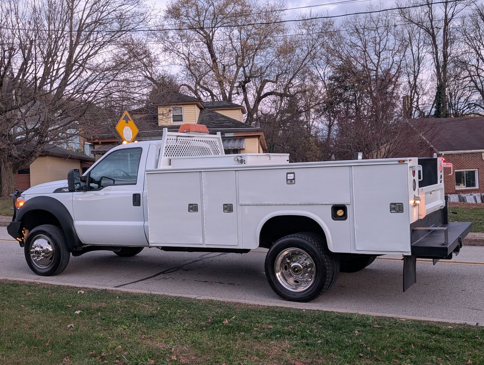 2012 Ford F-550 Super Duty 11