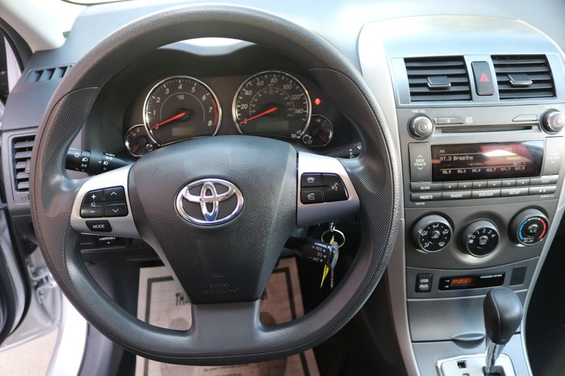 2011 Toyota Corolla Photos