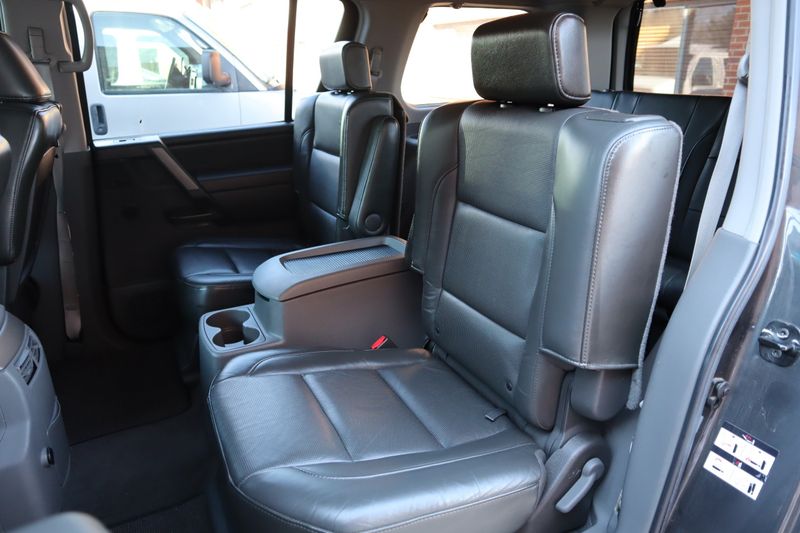 2005 Nissan Armada Photos