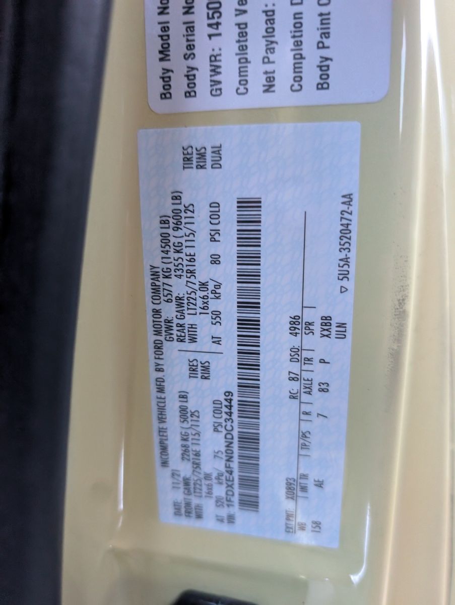 2022 Ford E-Series Chassis 56