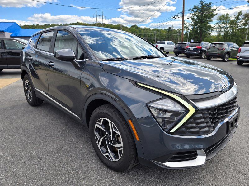 2023 Kia Sportage LX - Photo 9