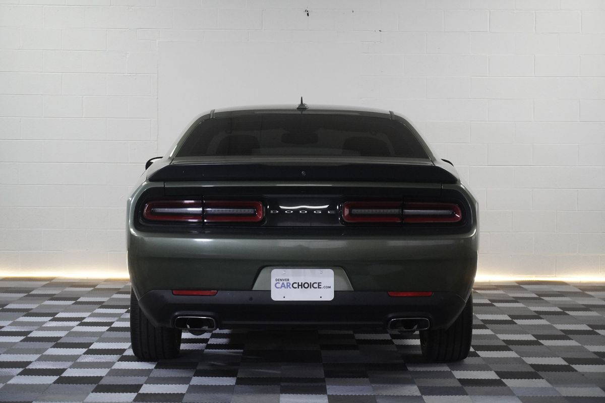 2018 Dodge Challenger SXT Plus