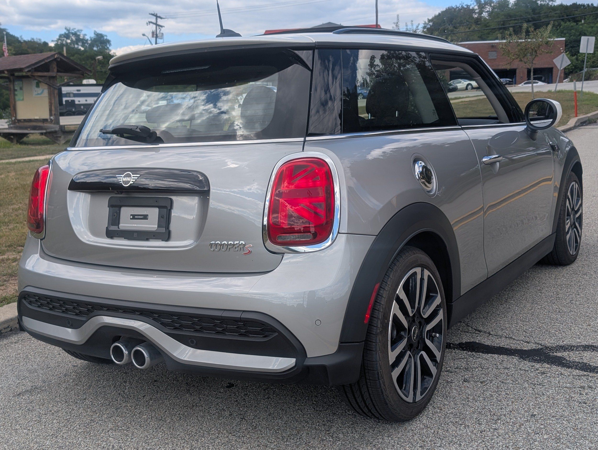 2024 Mini Cooper 2 Door Hardtop S photo 5