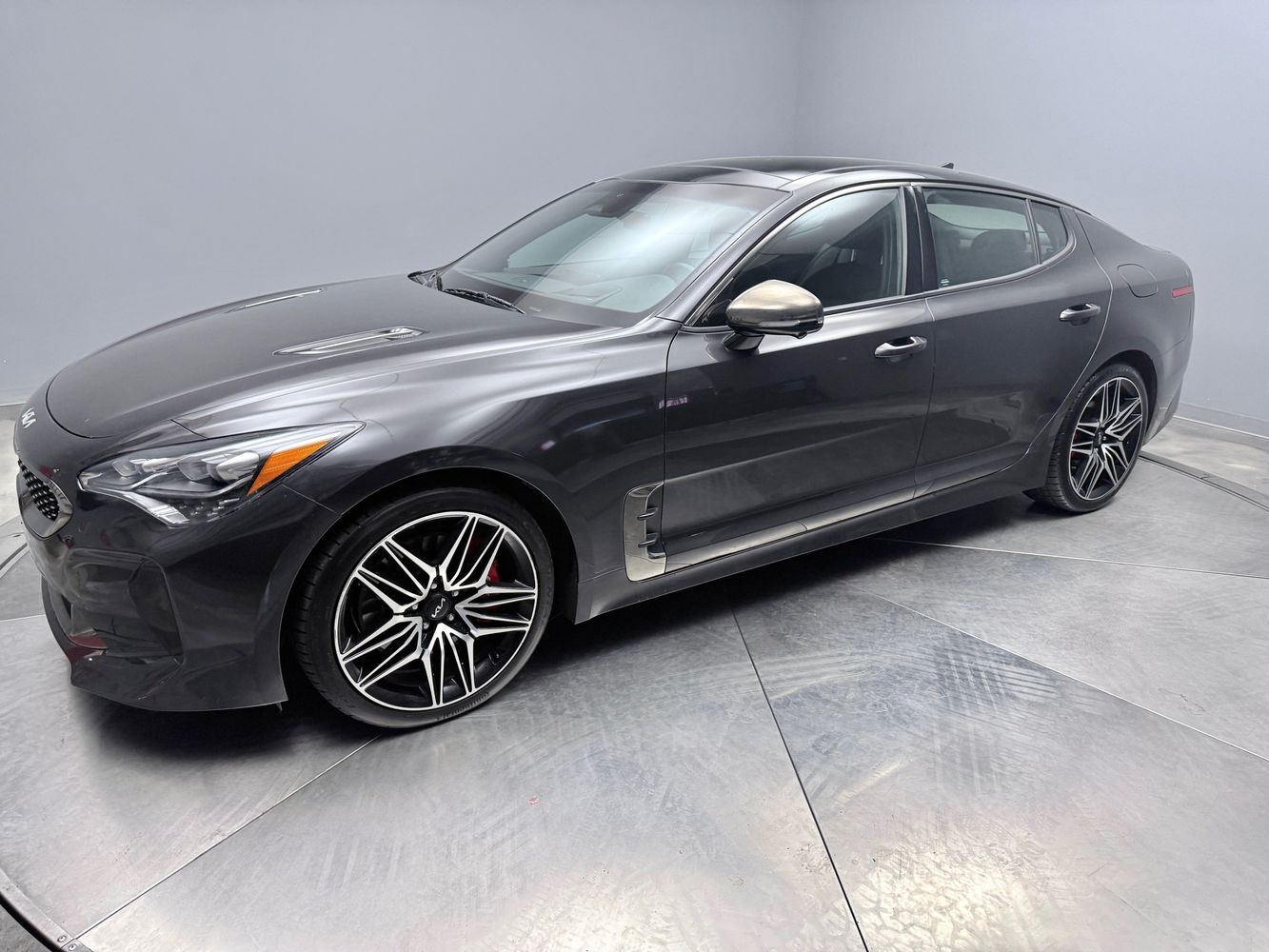 2022 Kia Stinger GT2 AWD's photo