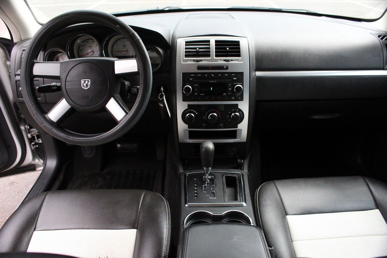 2010 Dodge Charger SXT Victory Motors of Colorado