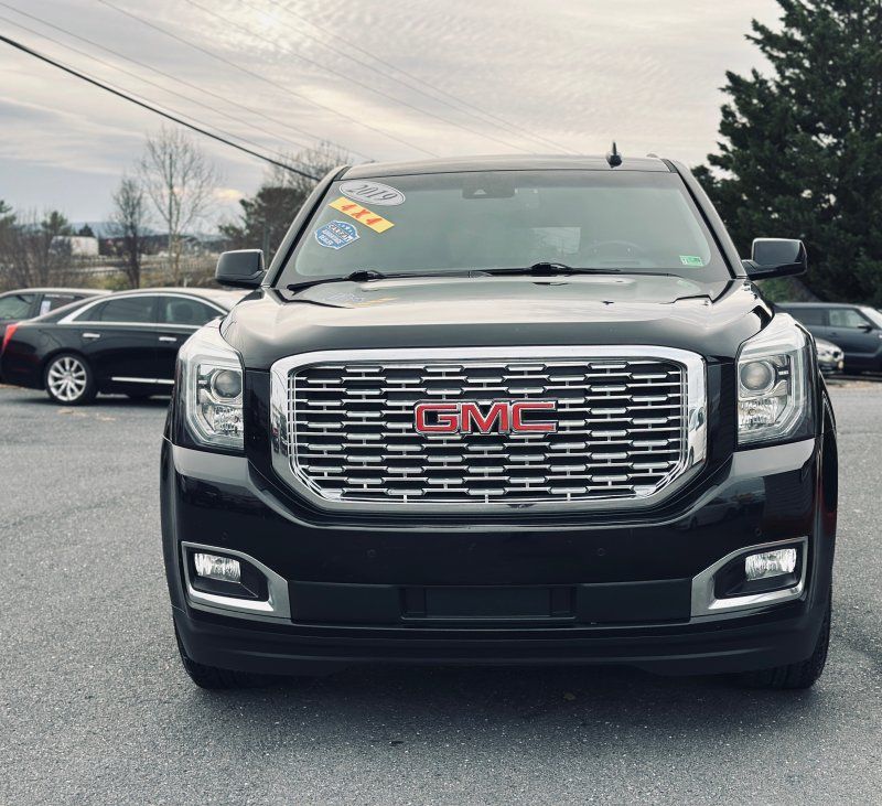 2019 Gmc Yukon XL Denali photo 3