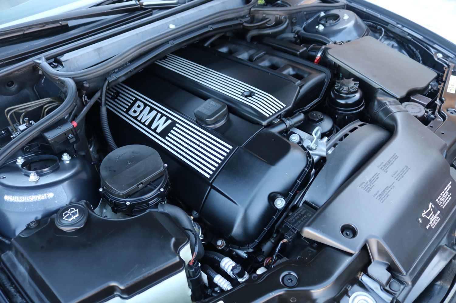 2005 BMW 325xi AWD | Victory Motors of Colorado