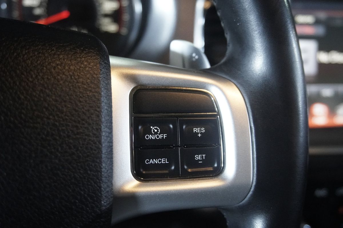 2013 Dodge Charger SXT