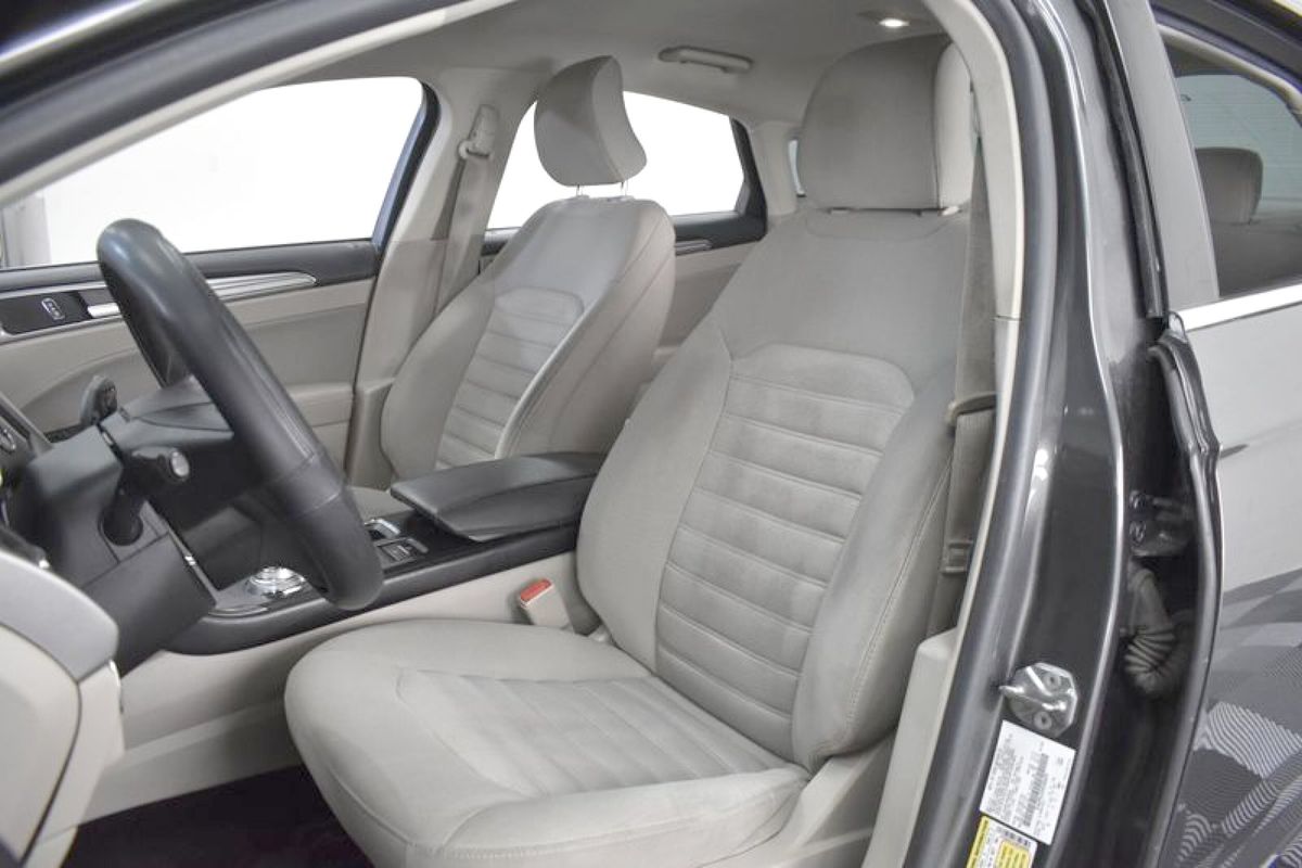 2017 Ford Fusion Hybrid SE