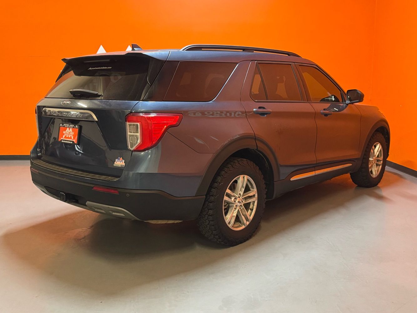 2020 Ford Explorer XLT photo 3