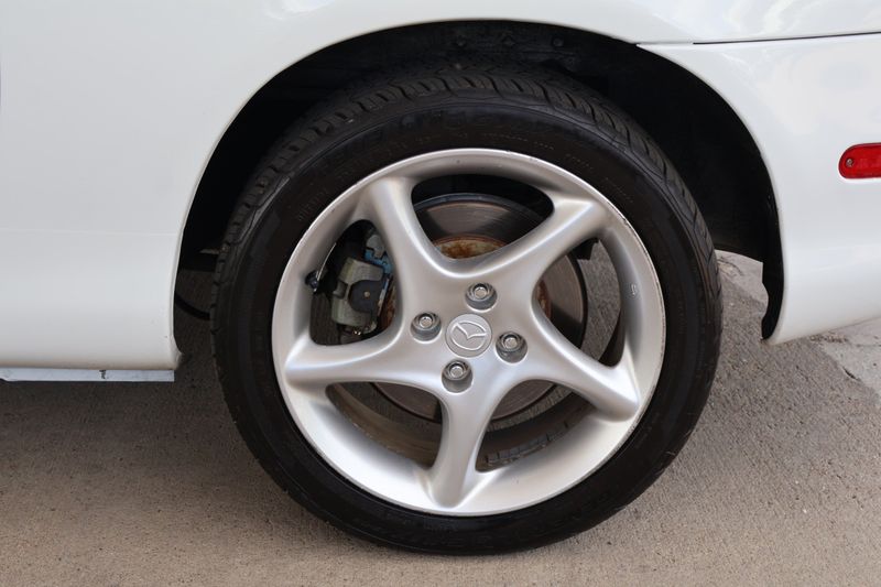 2001 Mazda MX-5 Miata Base | Victory Motors of Colorado