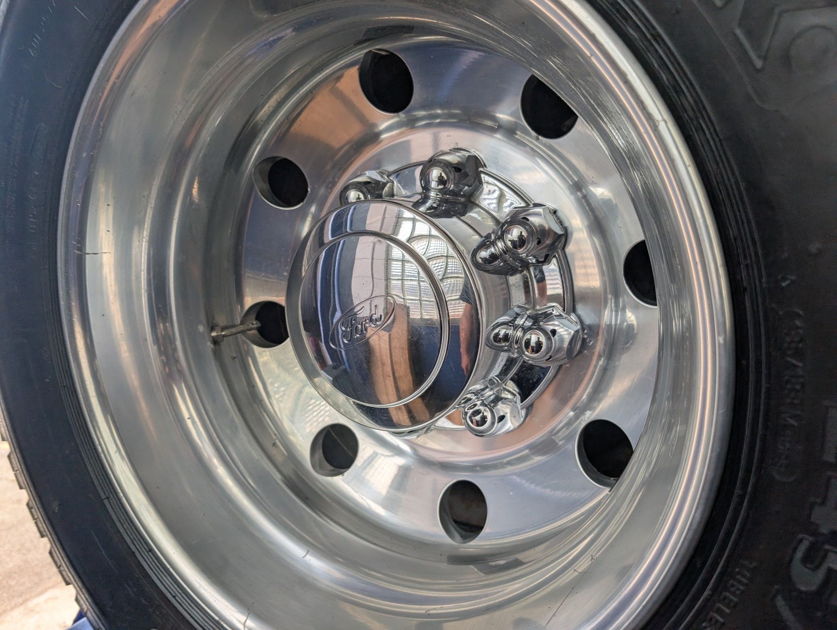 2001 Ford F-550 259