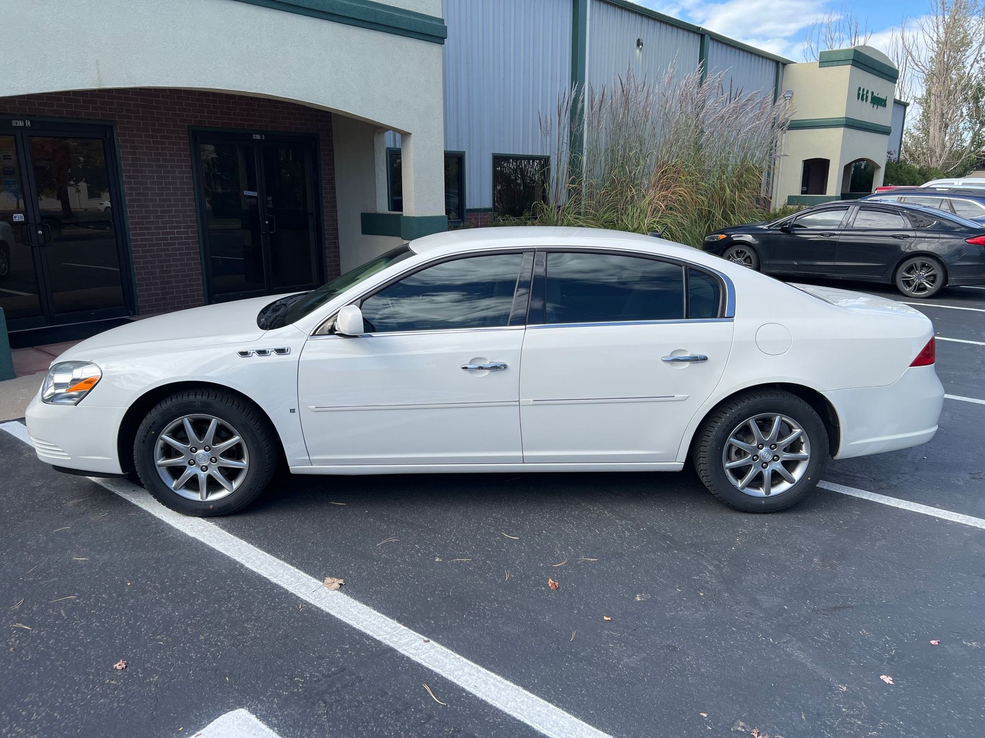 2007 Buick Lucerne CXL photo 2