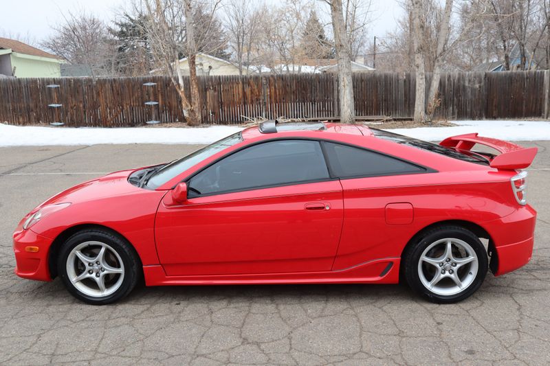 2005 Toyota Celica Photos