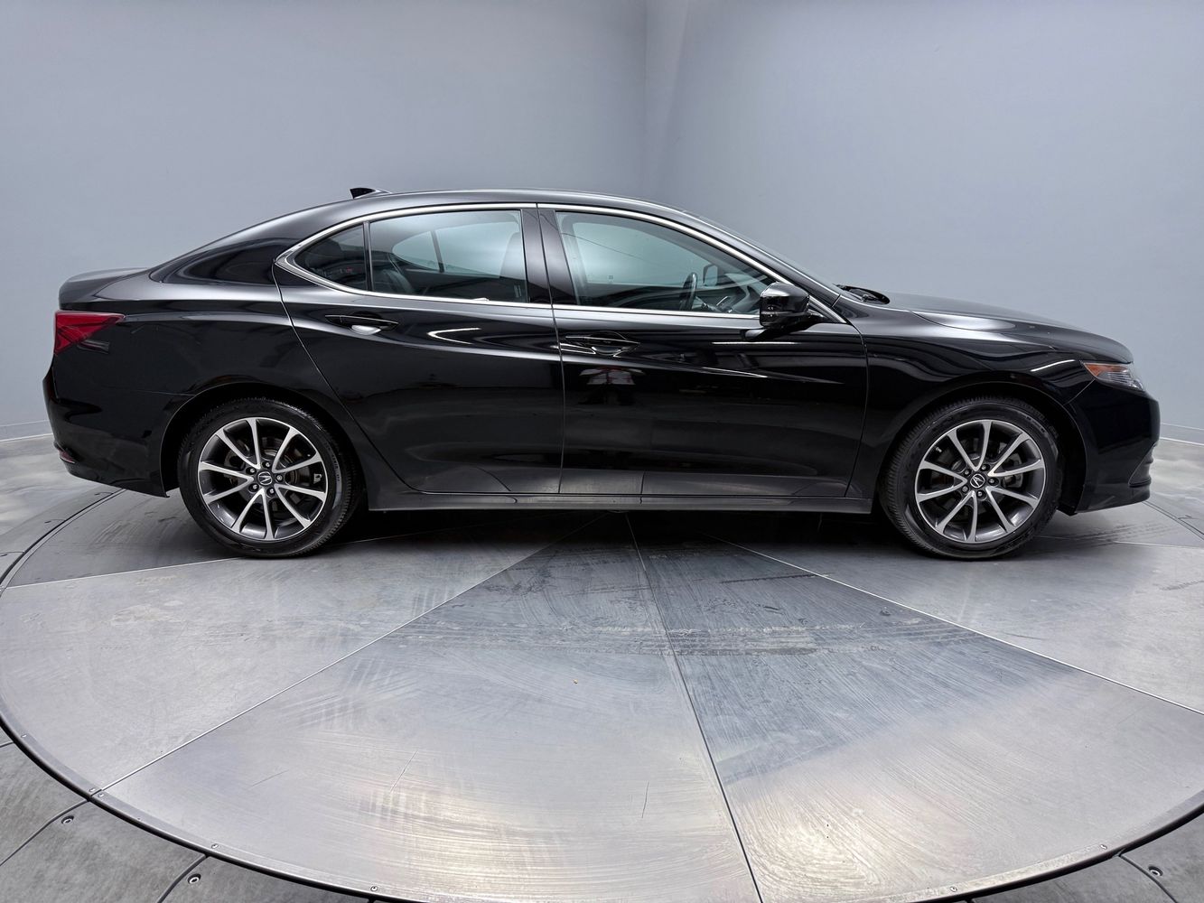 2017 Acura TLX SH-AWD Technology photo 4