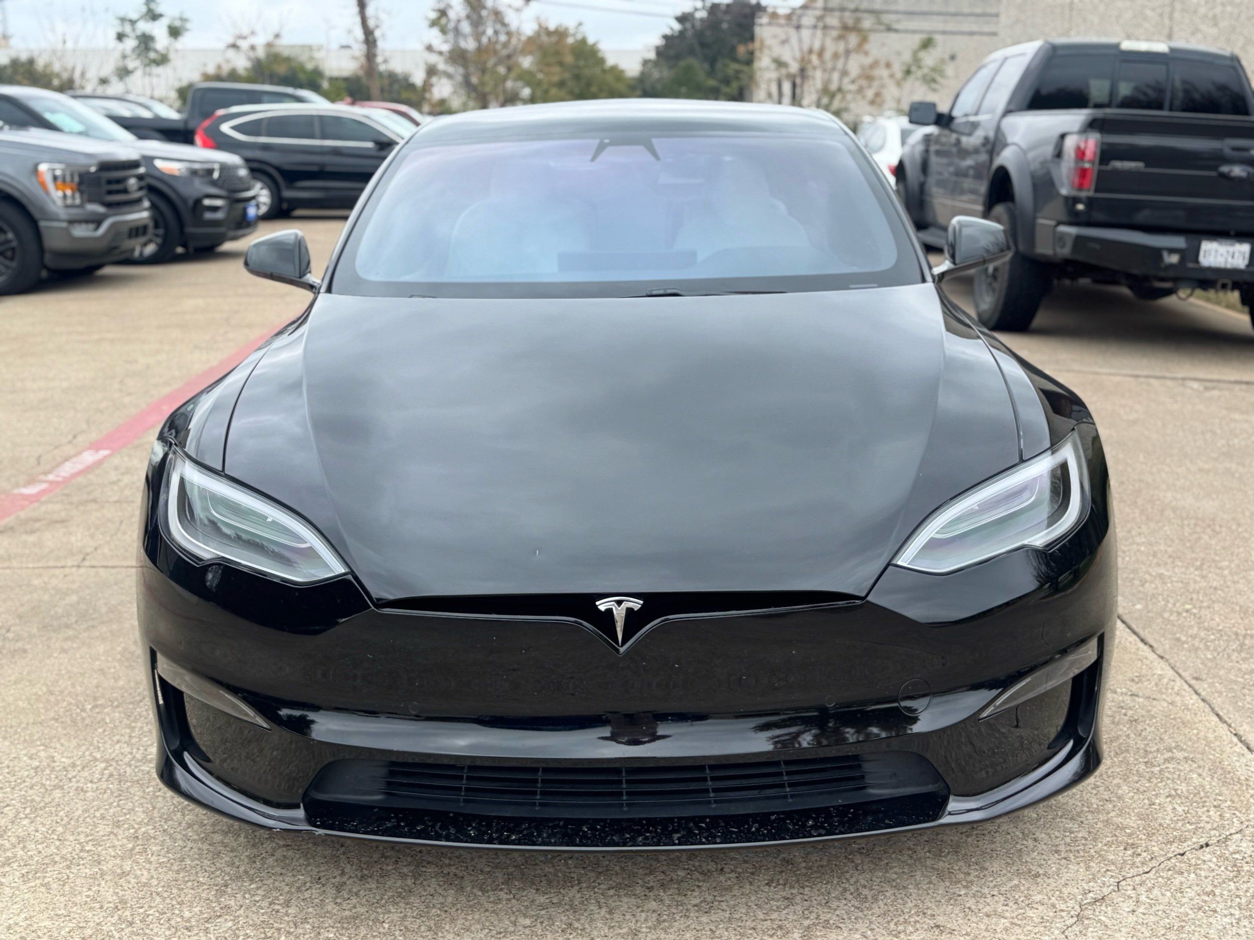 2022 Tesla Model S Plaid photo 2