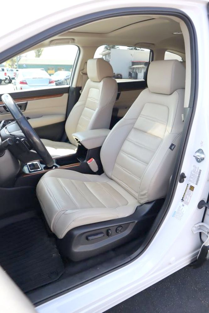 2022 Honda CR-V Hybrid Touring photo 20