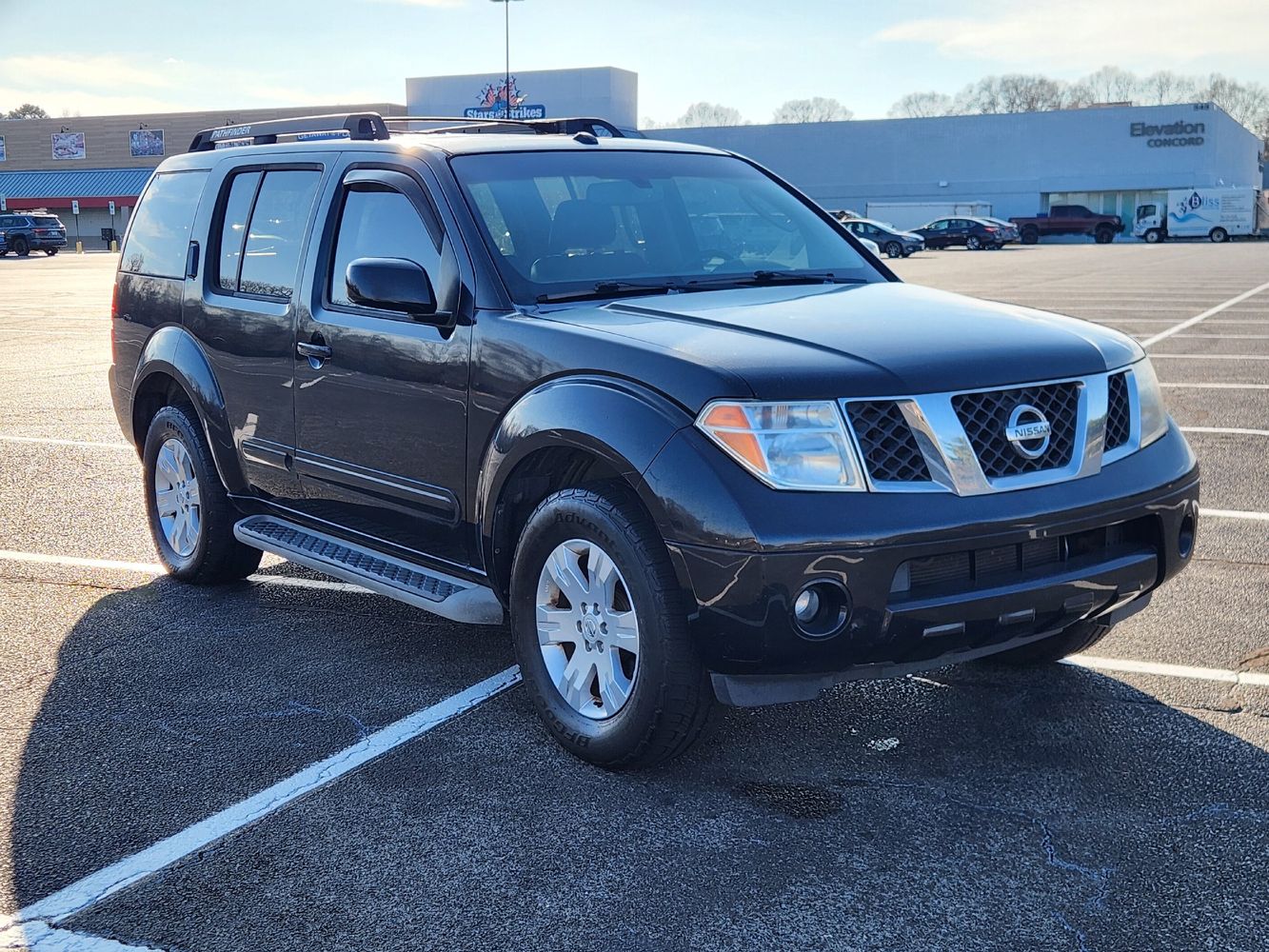 2007 Nissan Pathfinder LE's photo