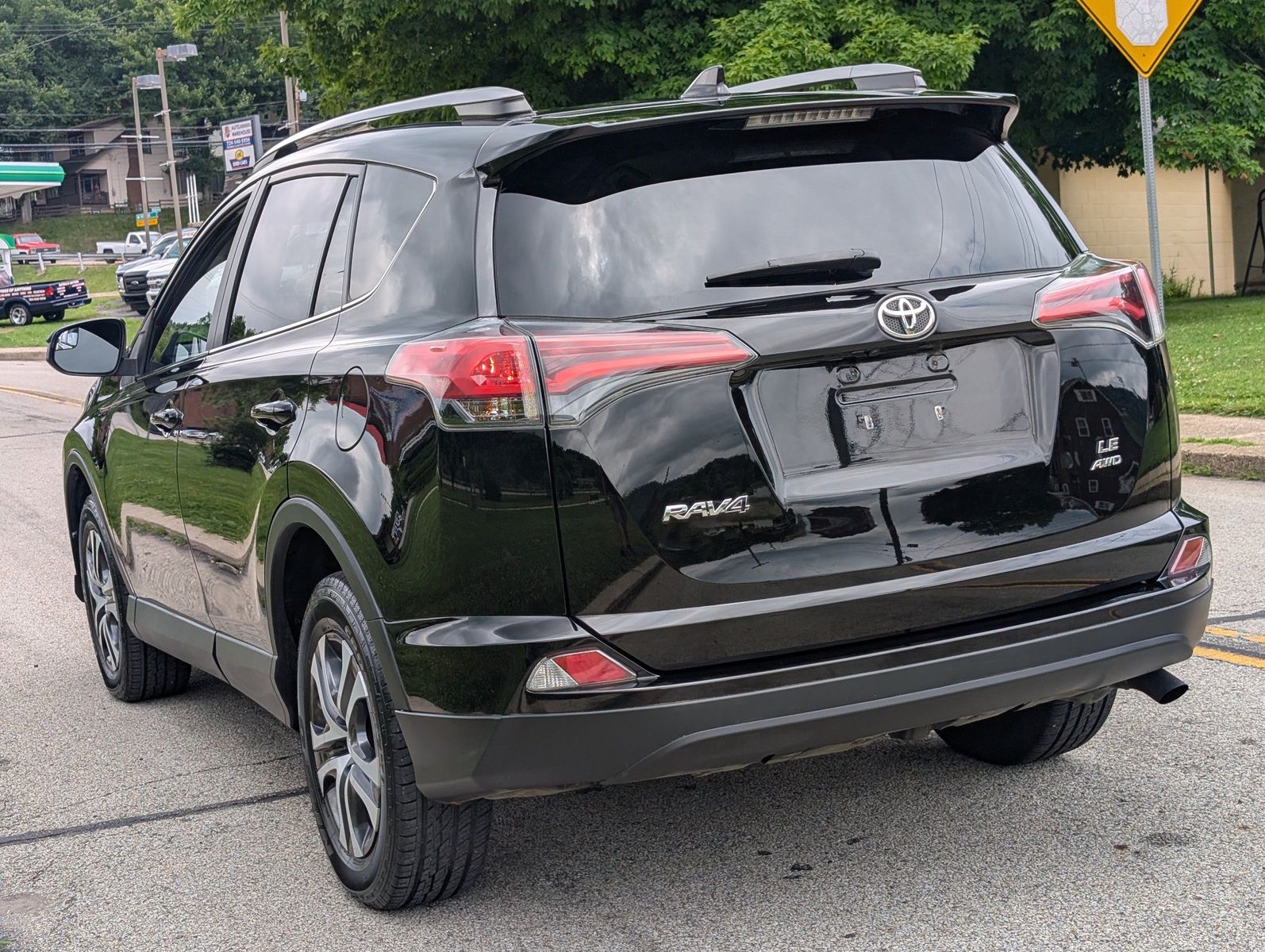 2017 Toyota RAV4 8