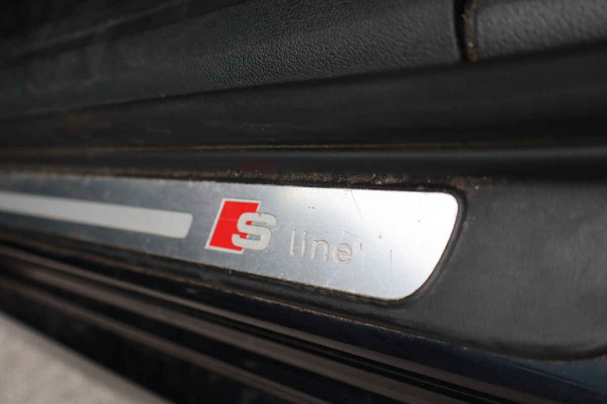 2016 Audi A4 2.0T quattro Premium Plus