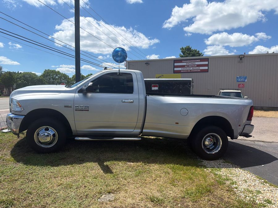 2018 Ram 3500 SLT Regular Cab 4x2 8' Box